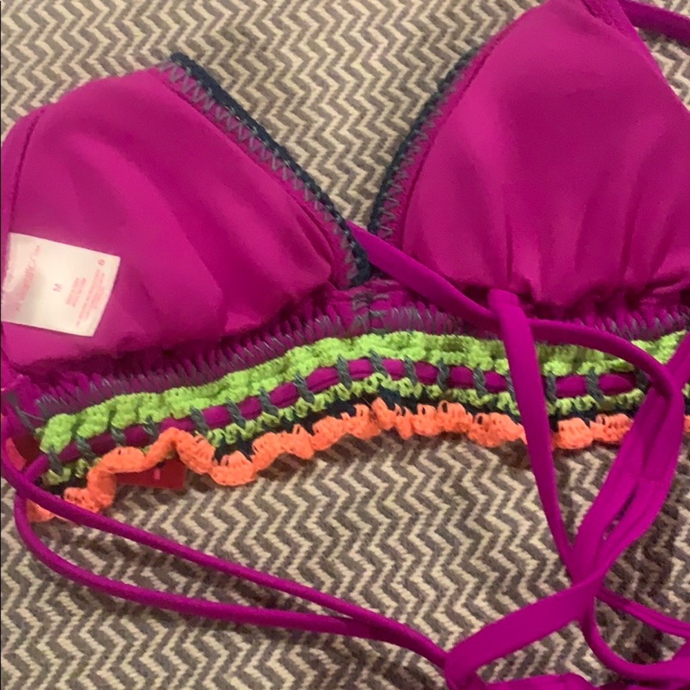bikini. Size medium - Picture 3 of 4